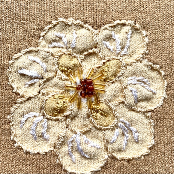 Alfred Dunner Short Sleeve Sweater with Appliqué Floral Detail - Picture 7 of 11